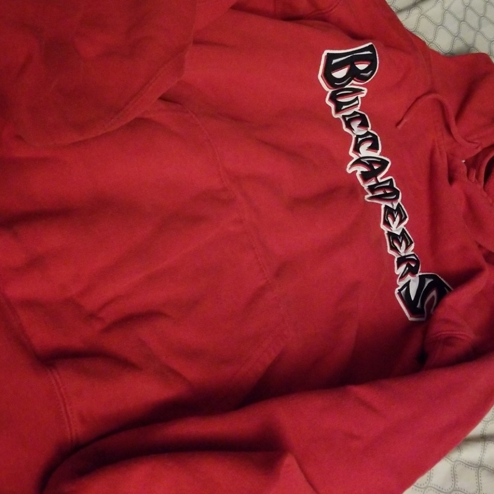 NFL Buccaneers sweatshirt